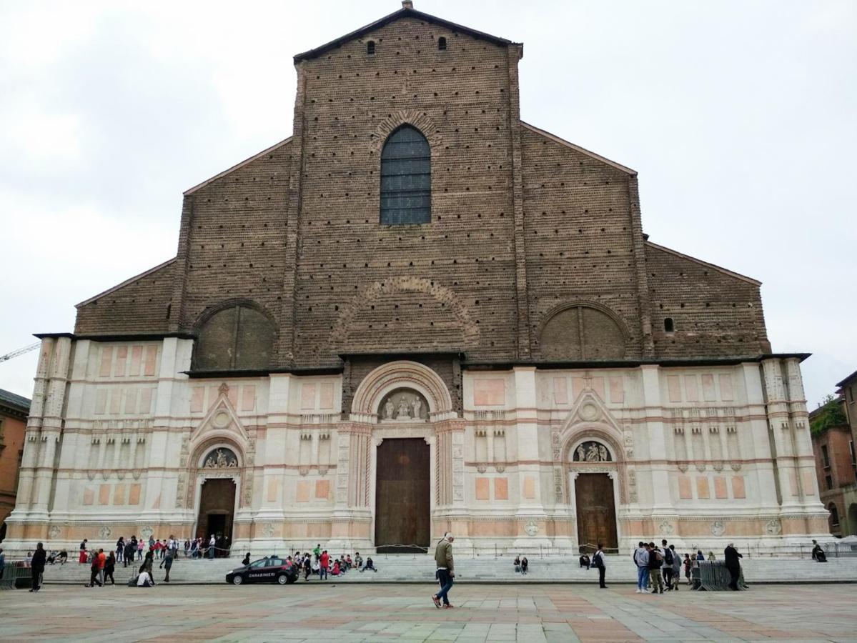 2Towers Holiday House_Centro Storico Di Bologna Bolonha Exterior foto